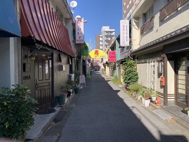 蒲生駅近くの寿通り飲食街