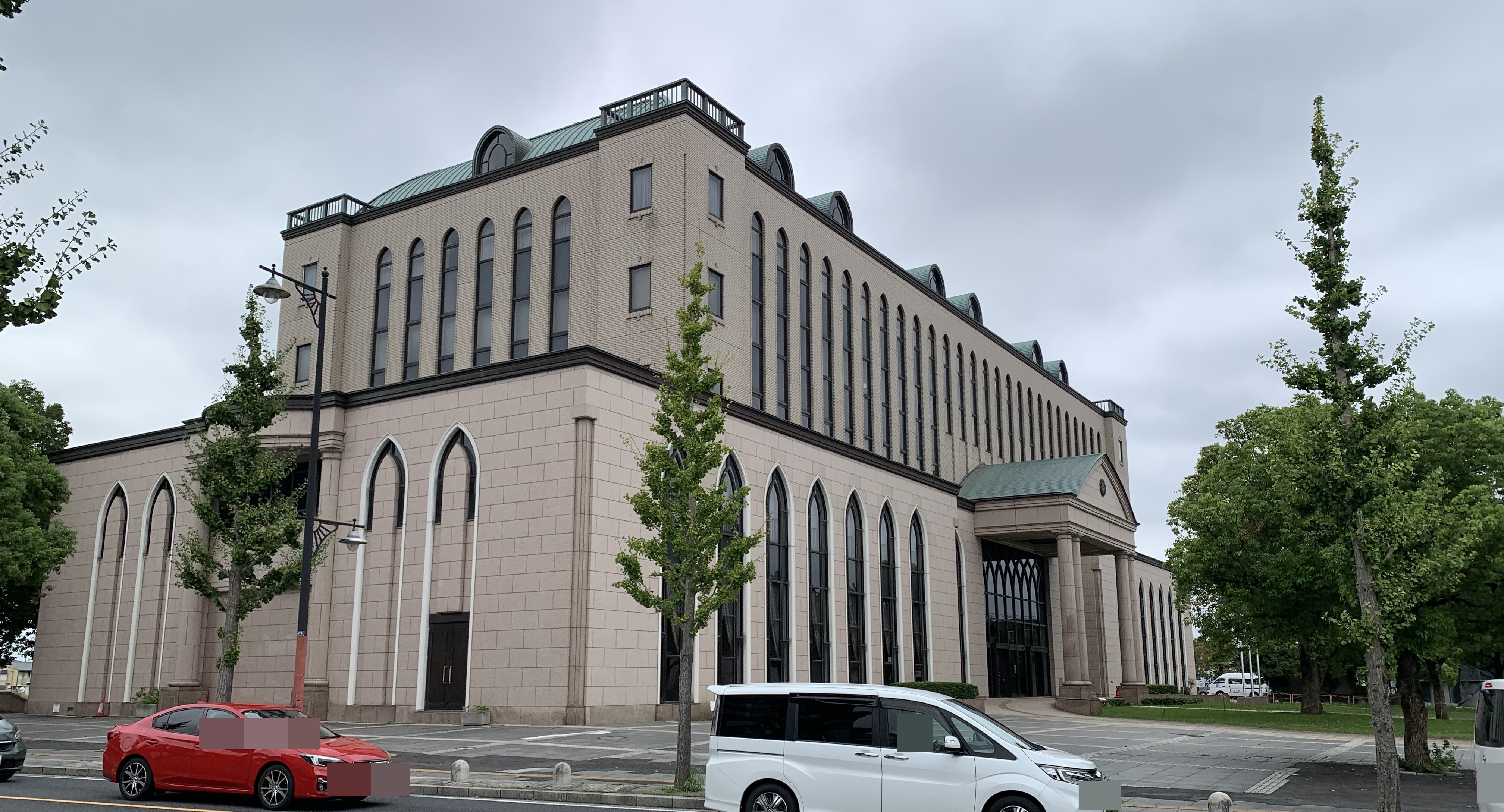 越谷市中央市民会館