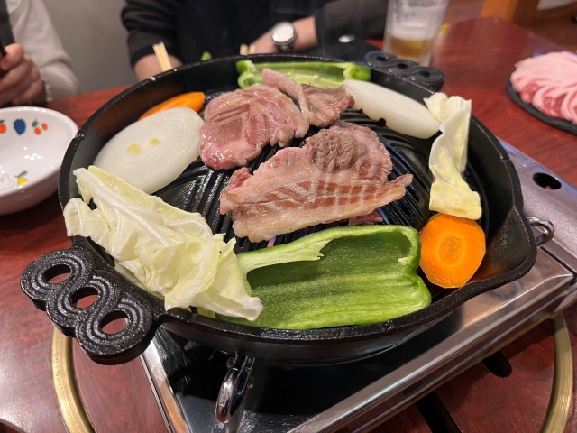 アカヤジンギスカン南越谷店のジンギスカン写真