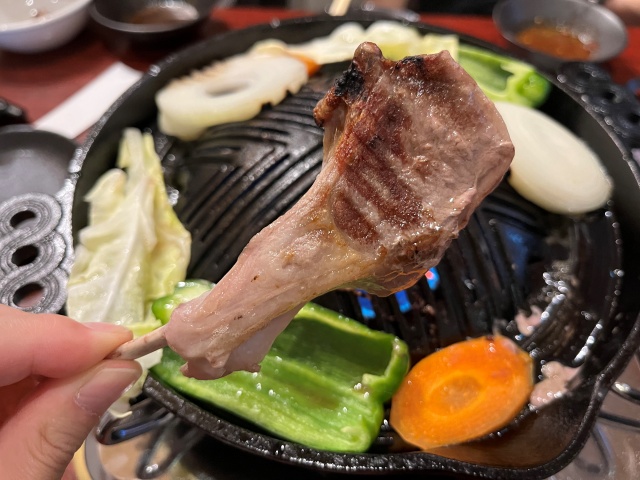 アカヤジンギスカン南越谷店のラムチョップの写真